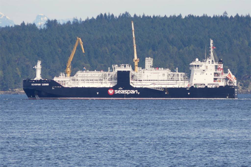 B.C. port fuelling business by tapping into shipping’s ongoing shift to LNG